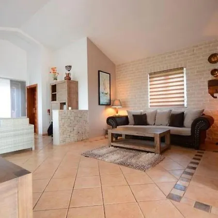 Gorgeous Holiday In With Private Pool Ferienhaus Kaštelir