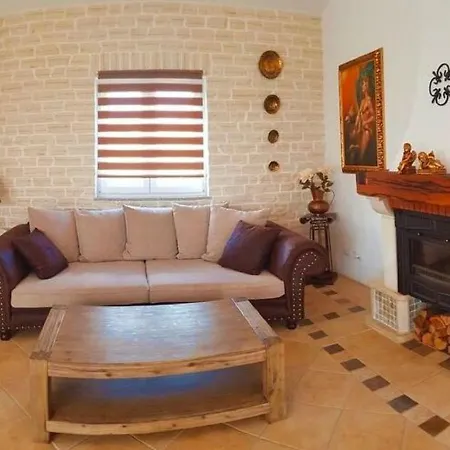 Ferienhaus Gorgeous Holiday In With Private Pool Kaštelir