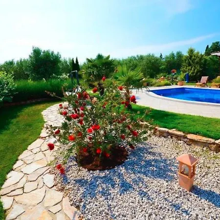 Gorgeous Holiday In With Private Pool *