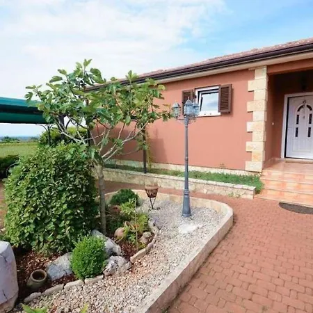 Gorgeous Holiday In With Private Pool Ferienhaus Kaštelir